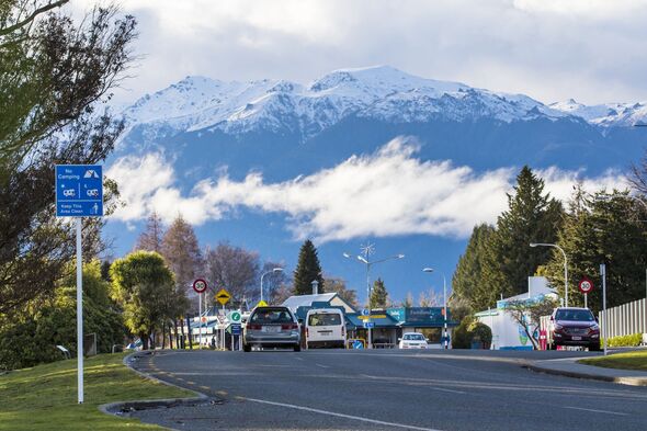 New Zealand earthquake LIVE: Evacuation order as tsunami alert issued after 6.3 quake