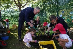 Parents and children let down by broken childcare system, warns cross-party report