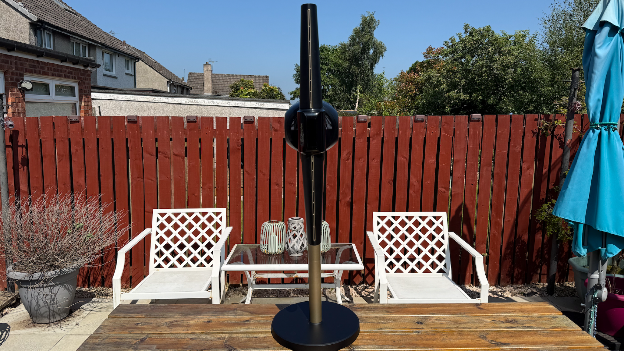 The Dimplex FlexBlade Multi-Directional Bladeless Fan looks like it’s part of a plane, but despite its propeller-like design it may struggle to cool your aircraft hangar