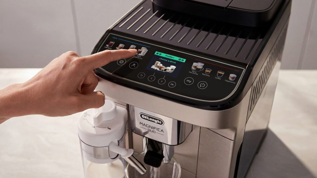The new De’Longhi Magnifica Duo prepares 20 different coffee drinks at the tap of a button — and its 3-minute cold brew feature has me sold