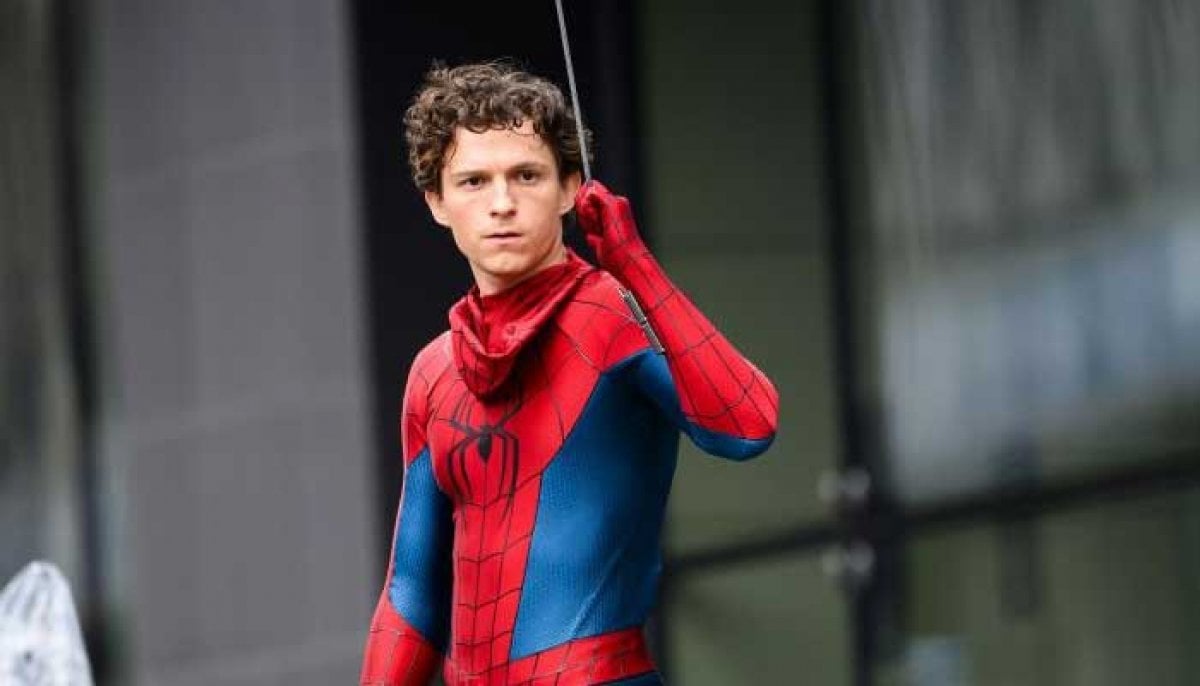 Tom Holland unveils plans to pass ‘Spider-Man’ suit to next actor