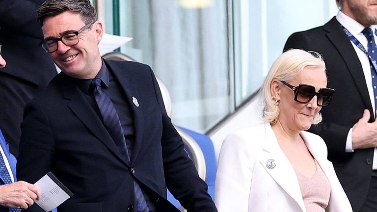 Andy Burnham’s ‘cool girl’ wife Marie-France van Heel is a Number 10 vixen in killer look with Kate Middleton-inspired detail