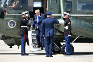 Helicopter carrying Trump comes within one mile of crashing into jet in Washington