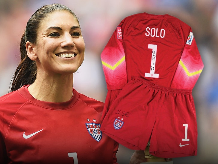 Hope Solo Auctioning Off Huge Personal World Cup Collection
