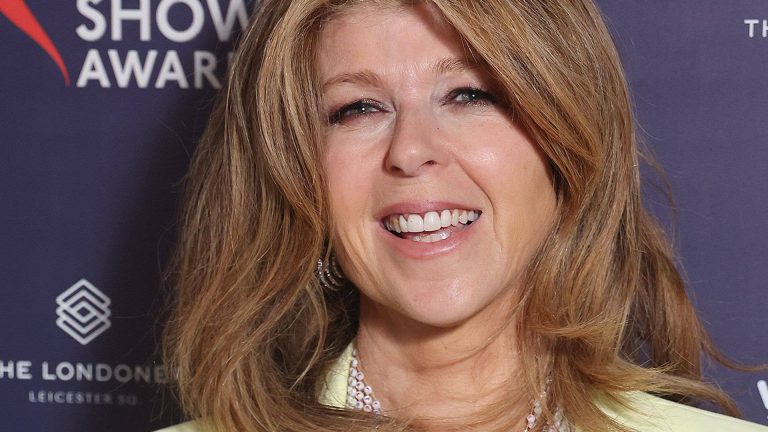 Kate Garraway’s waist-defining yellow lace dress is the joyful midi I’m shopping now