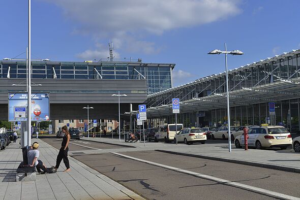 Leipzig Airport: German airport runway closed after drone ‘with detonator’ found