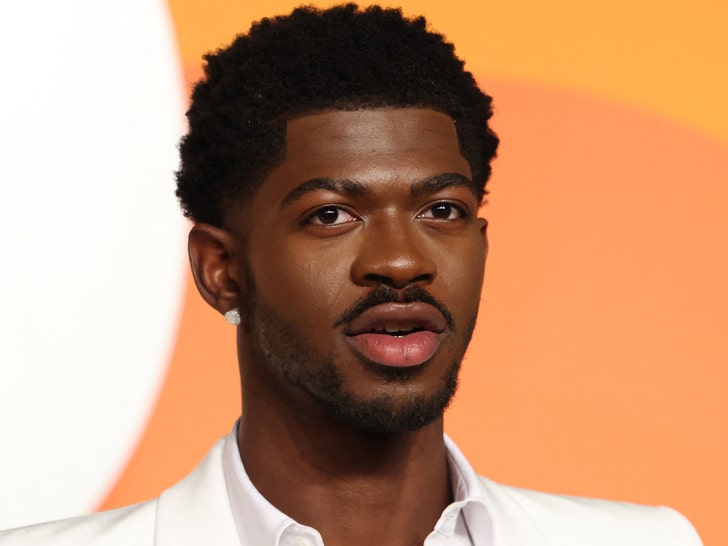 Lil Nas X Announces Mom’s Death