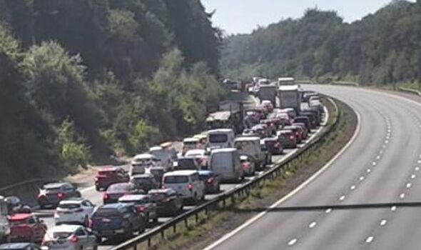 M4 traffic LIVE: Closure near Cardiff as police incident sparks motorway chaos