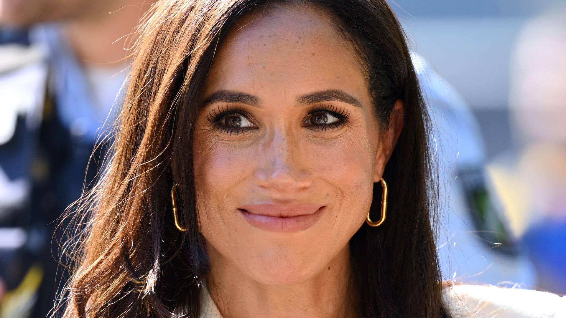 Meghan Markle’s sleekest airport outfit featured a blink-and-you-miss-it fashion blunder
