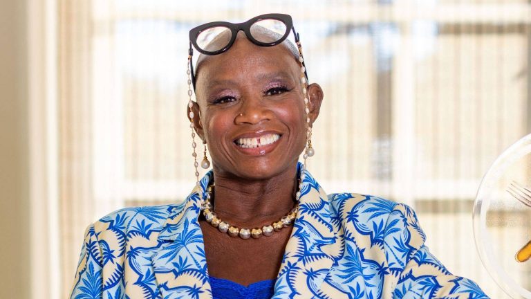 Psychology says you need to ditch black clothes and start ‘peacocking’ – and this TV star says it helped kick depression