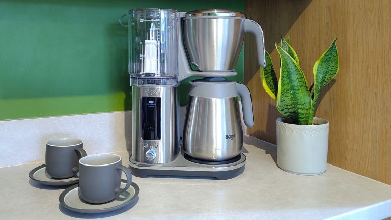 Don’t waste money on an overly complex coffee maker — as a certified barista, these are the 3 best beginner-friendly machines I recommend for easy brewing