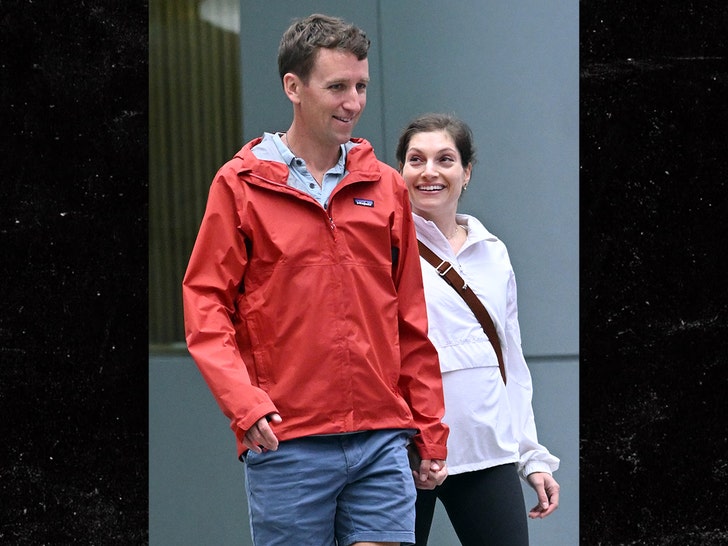 Lindsay Clancy’s Ex-Husband & His New Wife Laugh In NYC As Lindsay Awaits Verdict