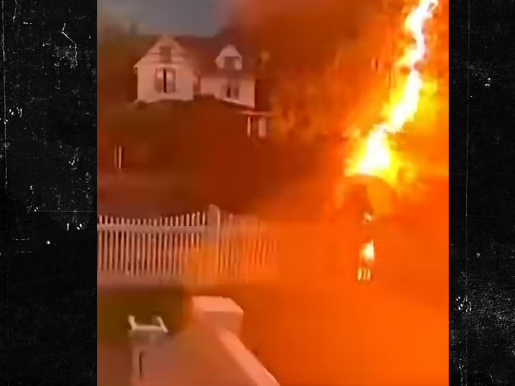 NYC Man Cheats Death After Getting Struck by Lightning: Video