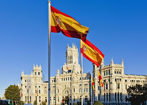 Spain hits tourists with new rules with £170 fine warning – starts Thursday
