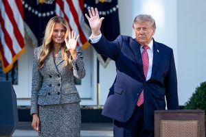Donald Trump ‘power gesture’ caught on camera after brutal Melania ‘kiss snub’