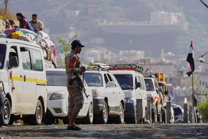 Houthis attack city in Yemen that UN says is at ‘grave risk’
