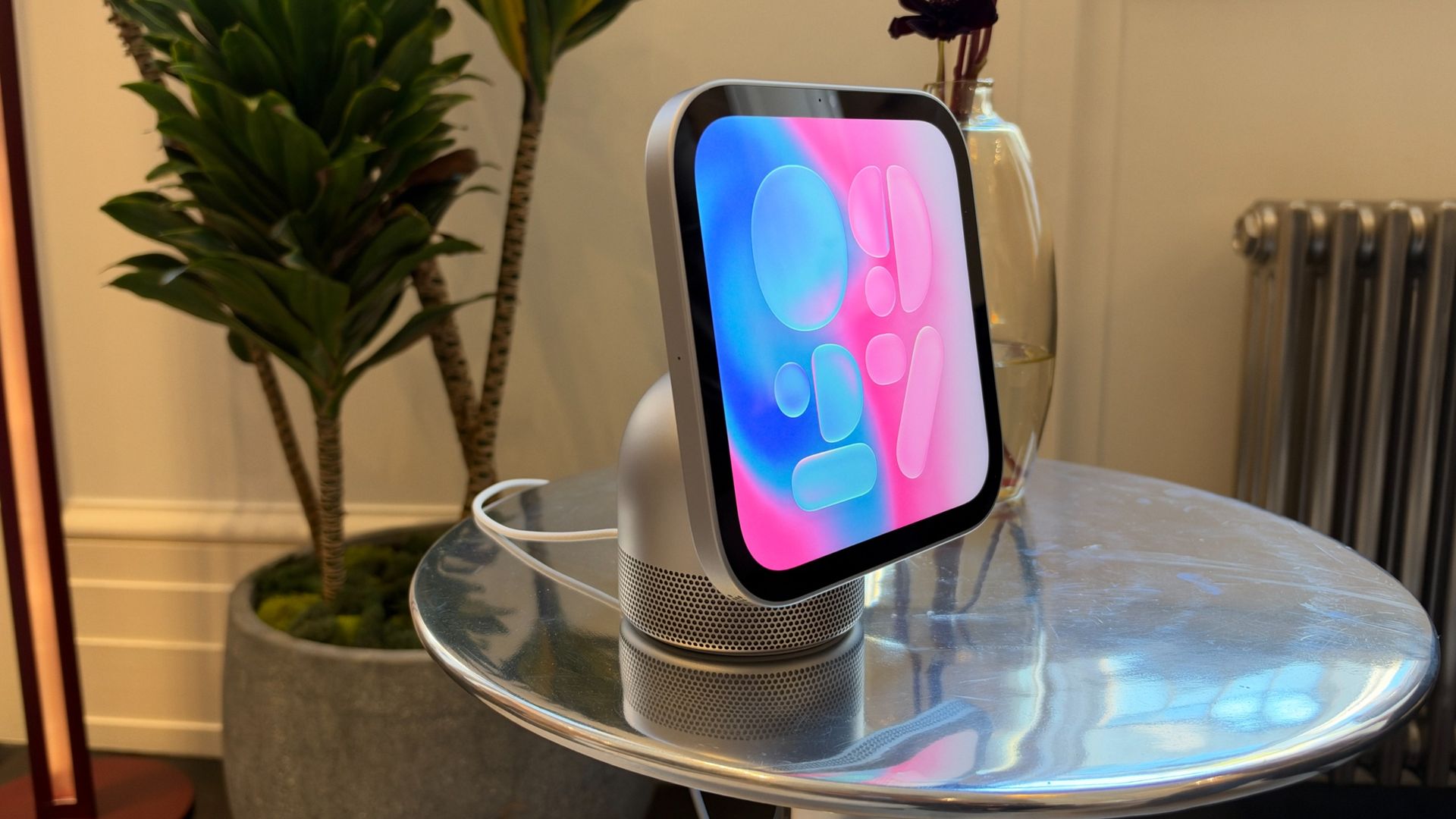I’ve tried Apple’s HomeView, and it could help me do more at home without reaching for my iPhone