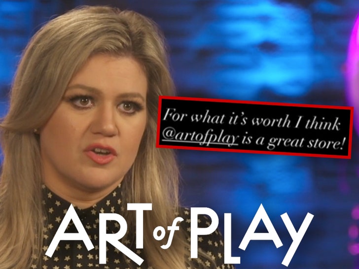 Kelly Clarkson Store Feud: Brooklyn Shop Fires Back