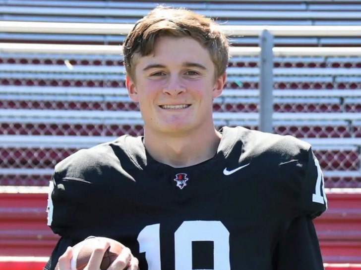 Mass. High School Football Player Dead at 17 From Brain Hemorrhage