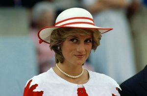 Princess Diana ‘drove around London to check on homeless and hand cash to prostitutes’