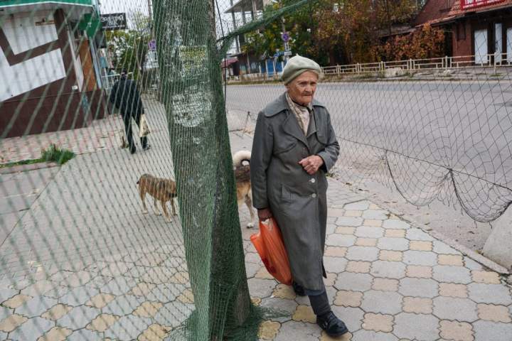 Russia-Ukraine ceasefire holds in southern Ukraine city, officials say