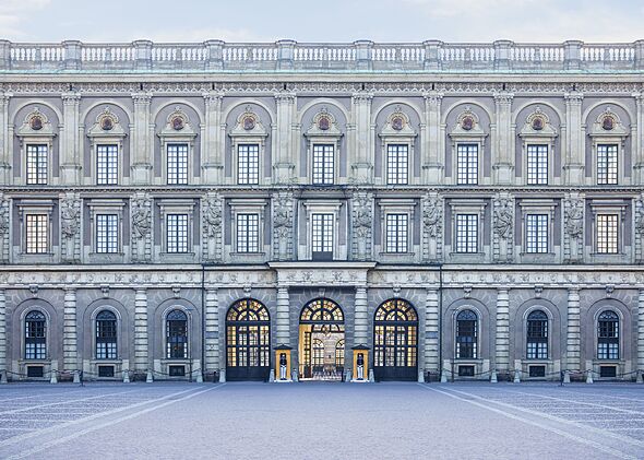 Stockholm horror as police shoot armed man outside Royal Palace