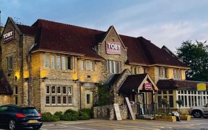Toby Carvery issues £7 update as customer accuses chain of ‘shrinking’ portions
