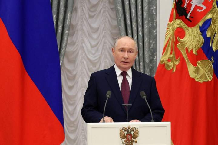 Ukraine and Russia eye new peace talks but steep obstacles remain
