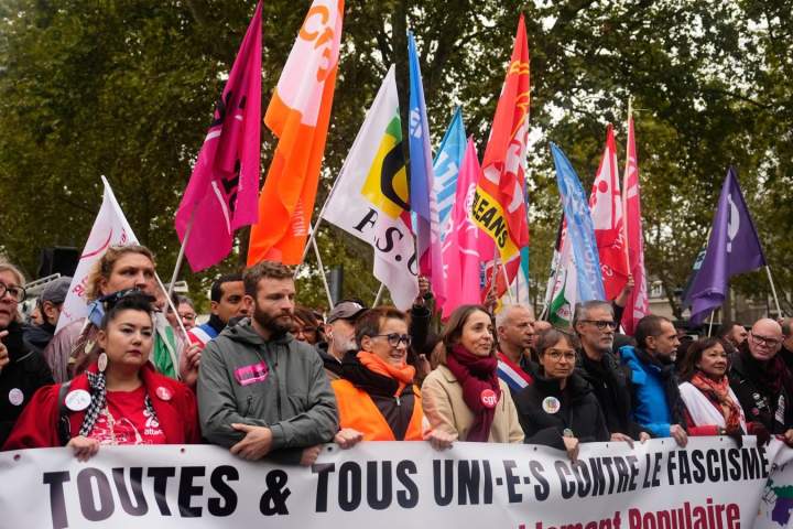 Up to 70,000 police mobilized to curb violence at France protests